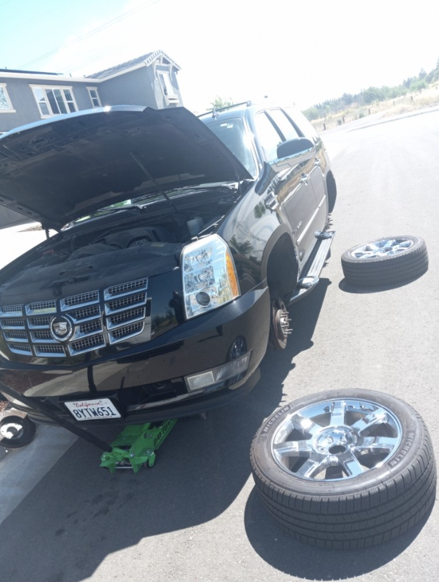 Concord-tire-replacement image showing onsite suspension service repair in Concord, CA